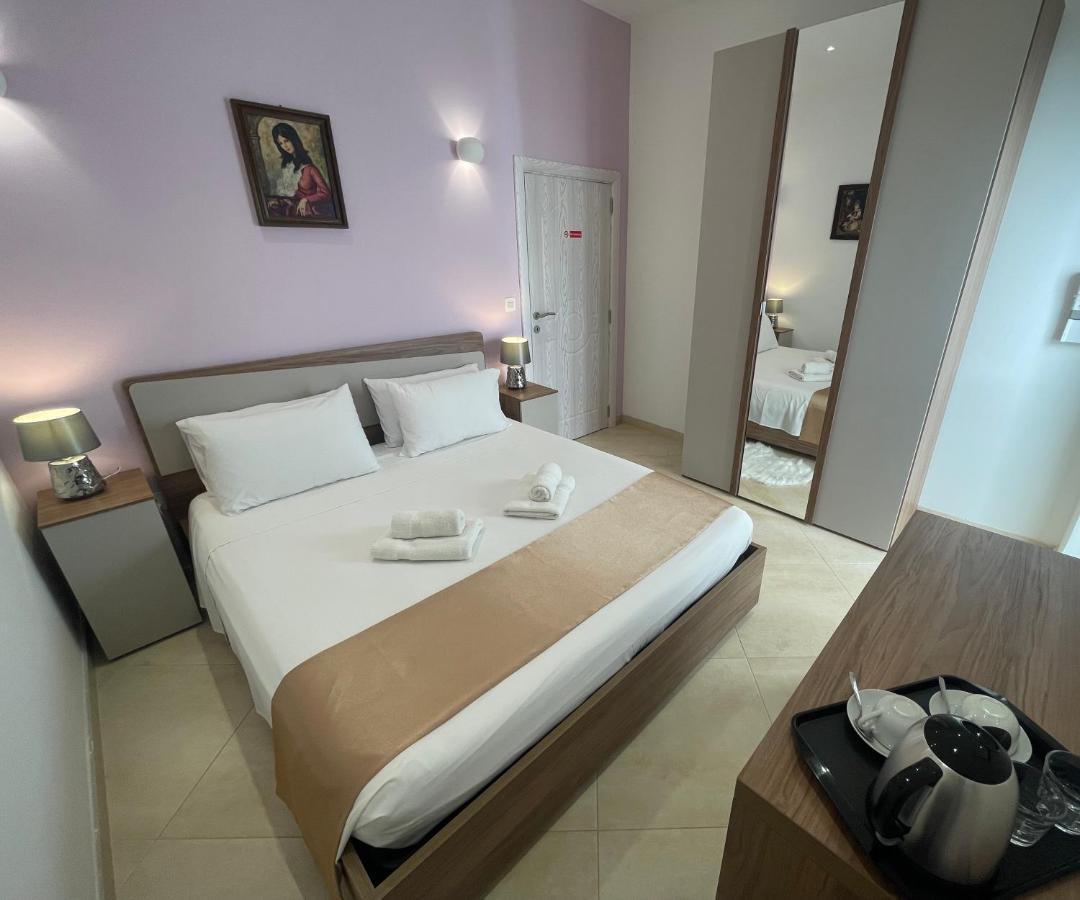 Bed and Breakfast Alina Boutique Living Вікторія Екстер'єр фото