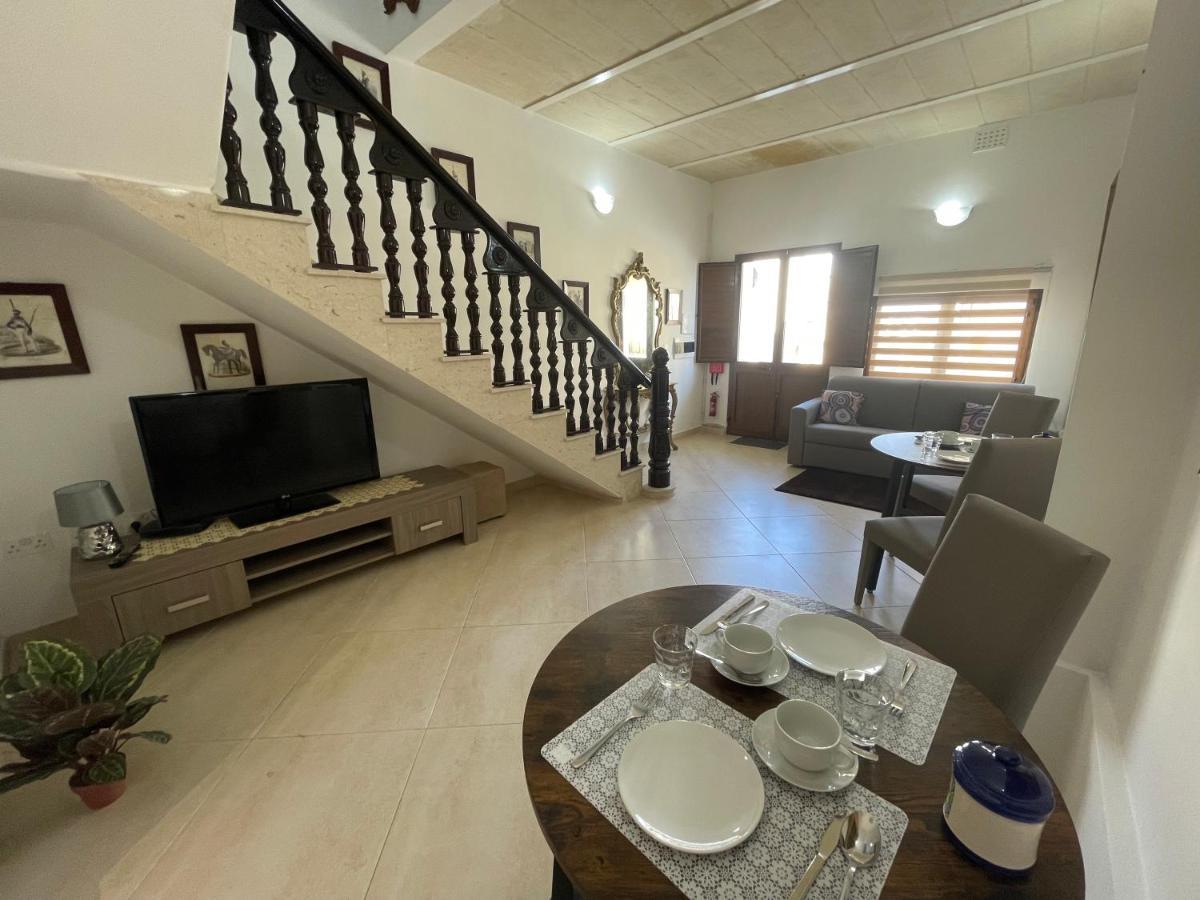 Bed and Breakfast Alina Boutique Living Вікторія Екстер'єр фото