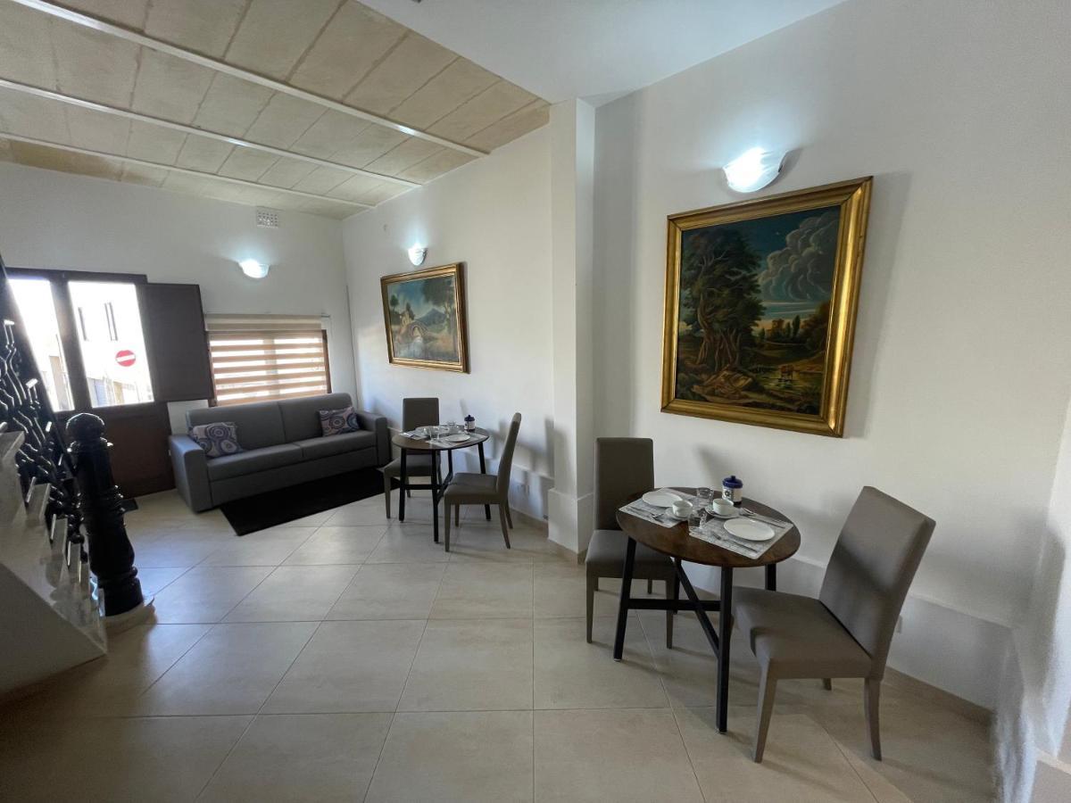 Bed and Breakfast Alina Boutique Living Вікторія Екстер'єр фото